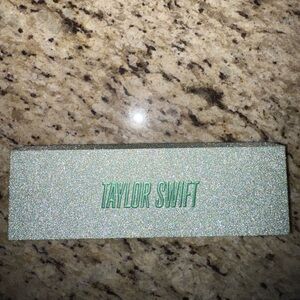 New Taylor Swift The Life Of A Showgirl Lock Necklace Holiday Opalite - Sealed